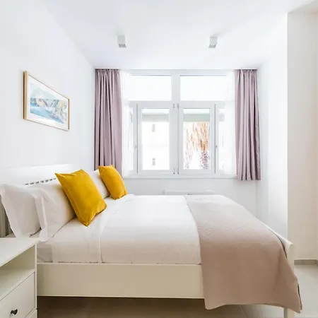 Starhost - Mazzini Apartment Salerno